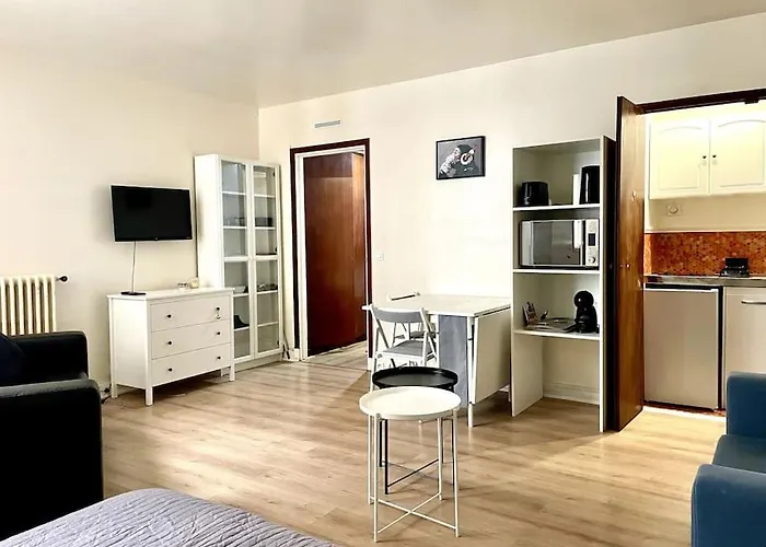 Anthony's Paris